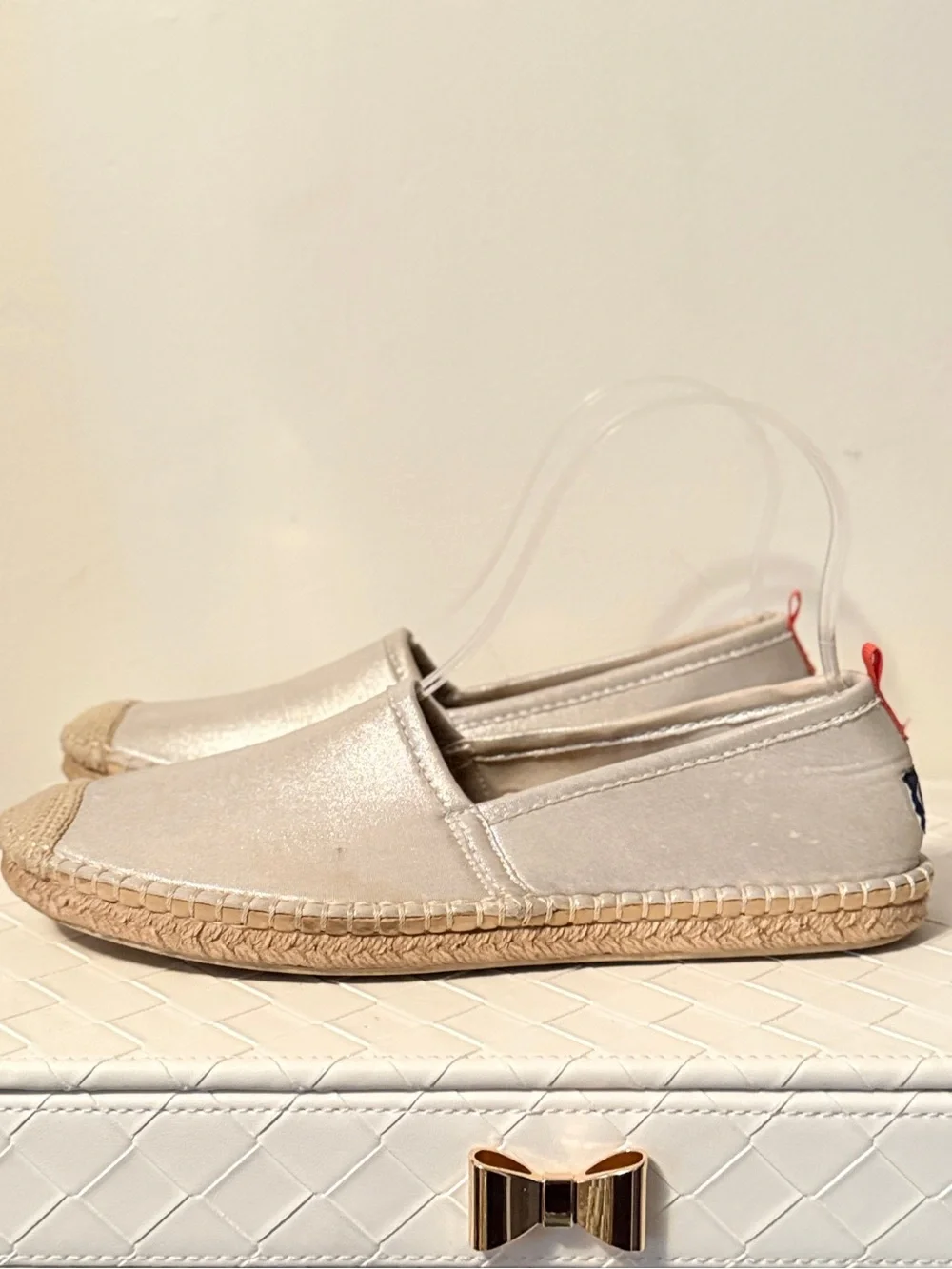 Sea Star Beachwear Beachcomber Espadrille Shimmer Champagne Water Shoes 8 w/box